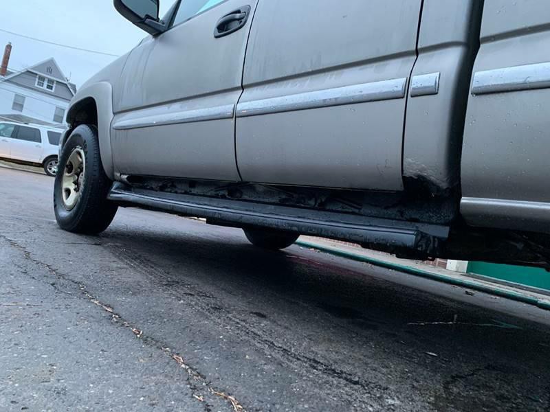 2002 GMC Sierra 2500 Image 8