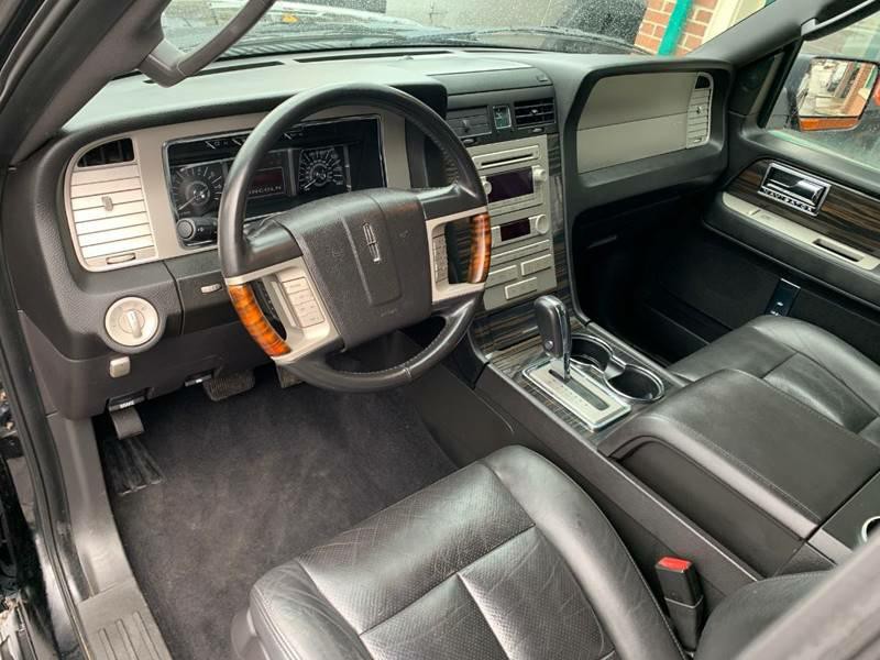 2008 Lincoln Navigator Image 9