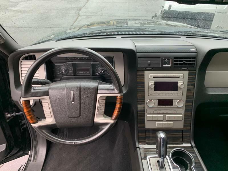 2008 Lincoln Navigator Image 11