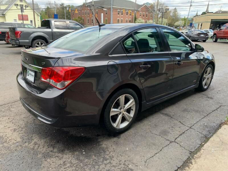 2014 Chevrolet Cruze Image 4