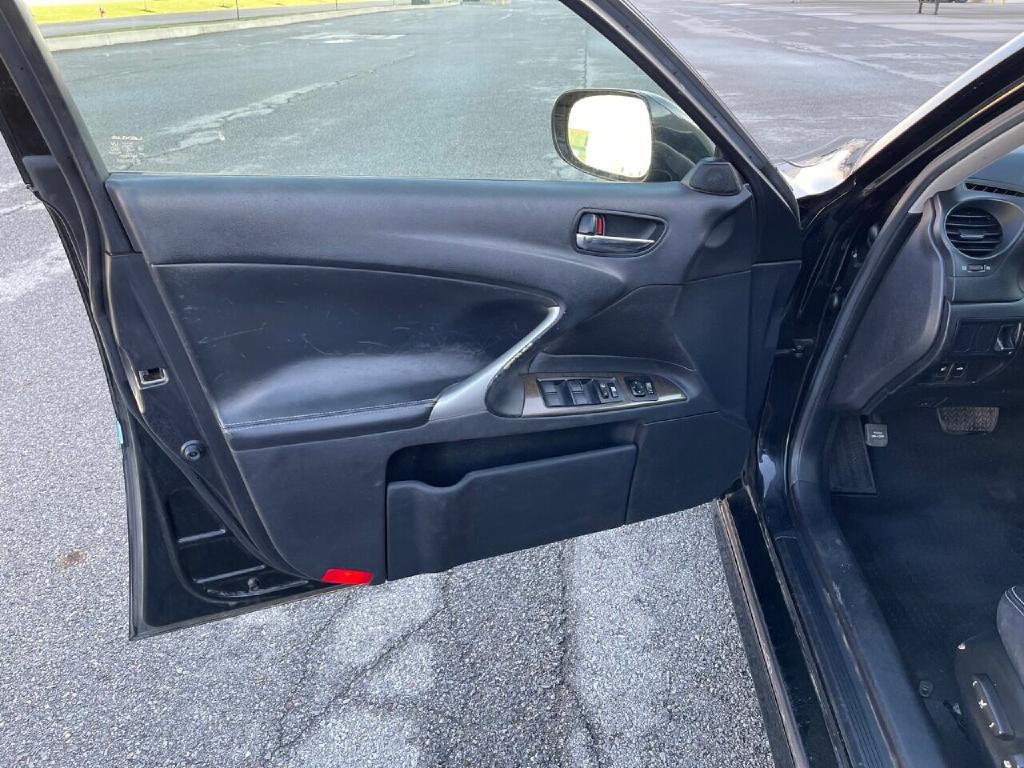 2009 Lexus IS 250 Image 25