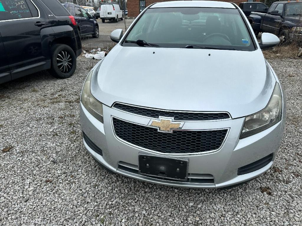 2012 Chevrolet Cruze Image 4