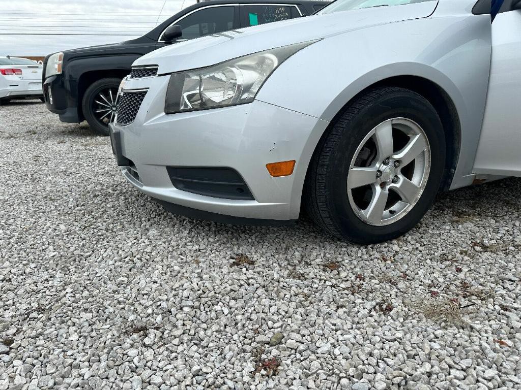 2012 Chevrolet Cruze Image 11