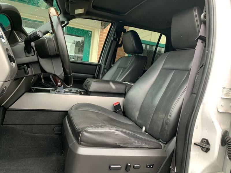 2010 Ford Expedition Image 10