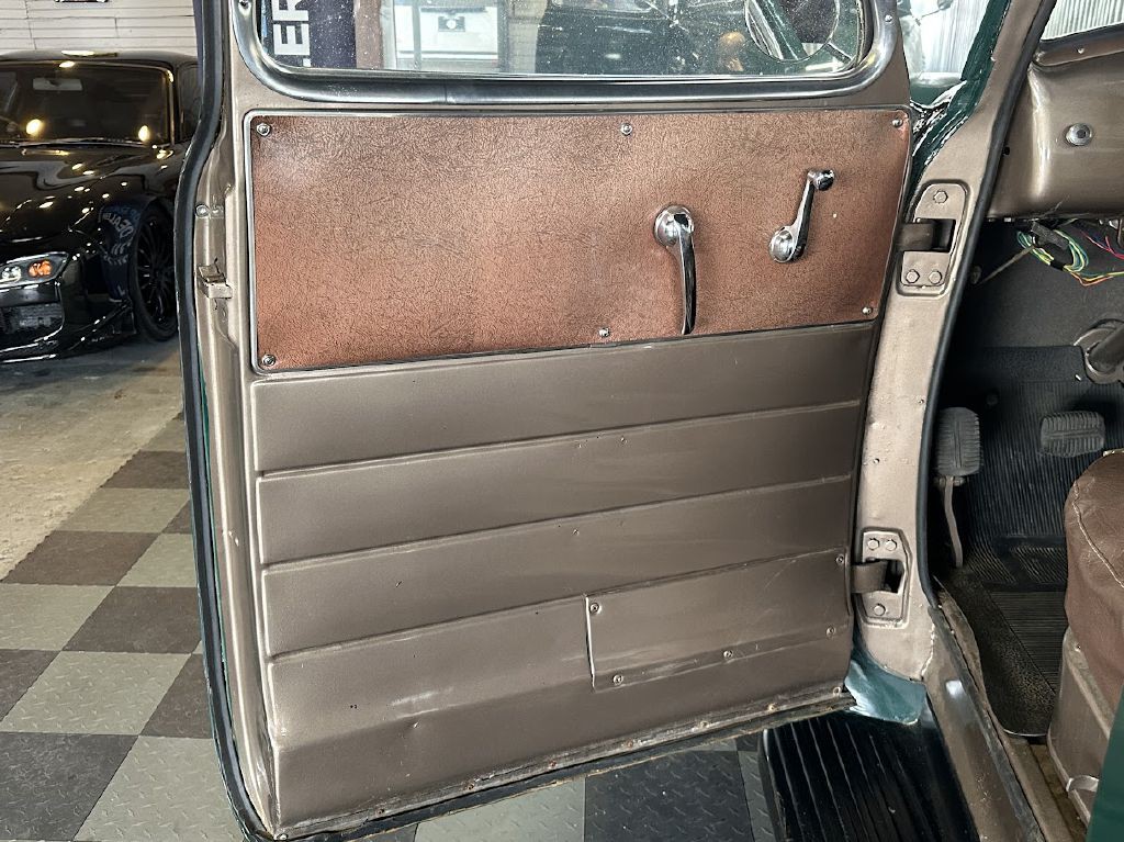 1949 Chevrolet 3600 Image 22