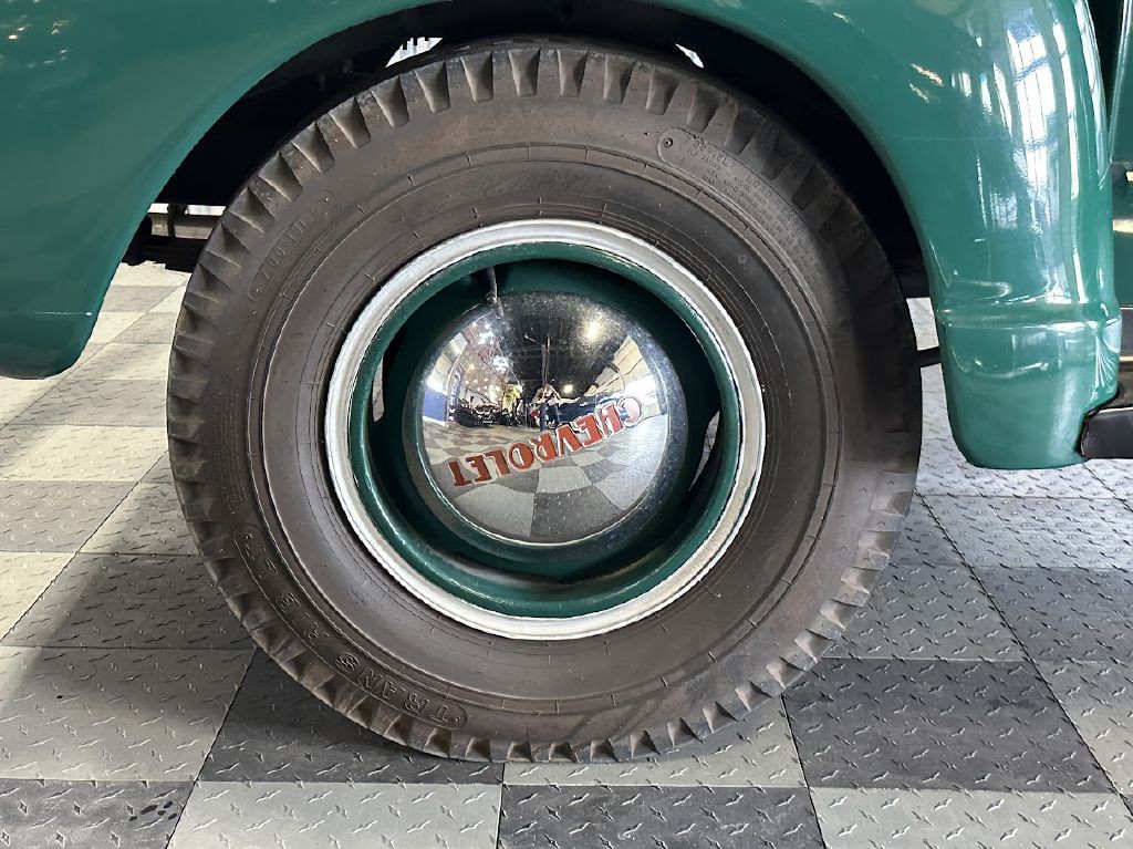 1949 Chevrolet 3600 Image 31