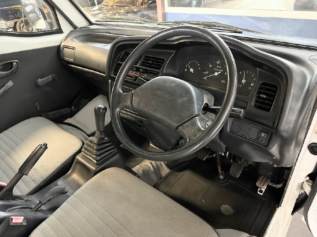 1996 Suzuki Carry Image 10