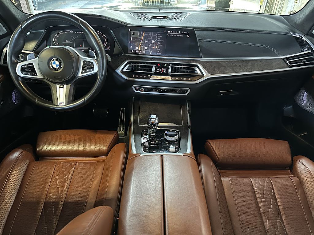 2020 BMW X7 Image 9