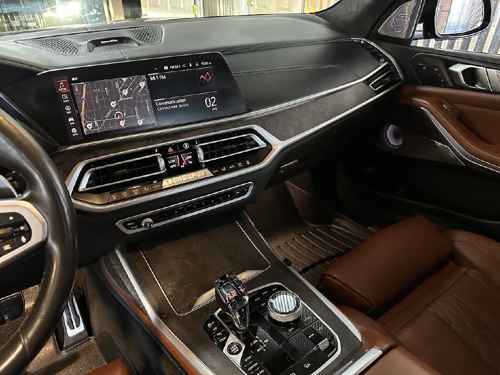 2020 BMW X7 Image 14
