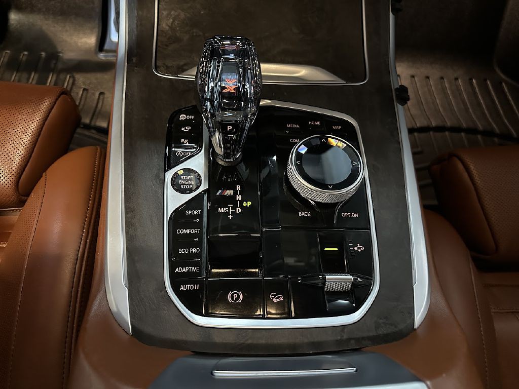 2020 BMW X7 Image 29