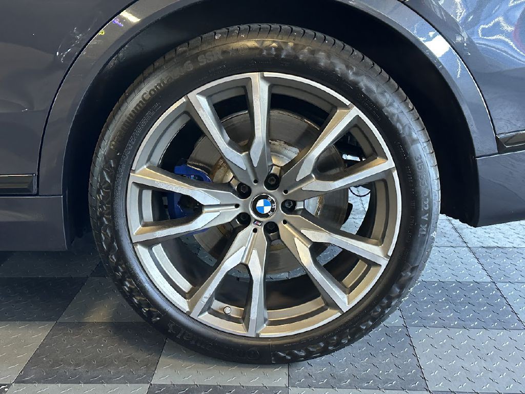 2020 BMW X7 Image 42