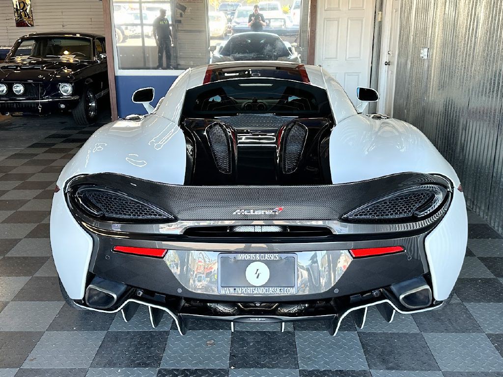 2016 McLaren 570S Image 11