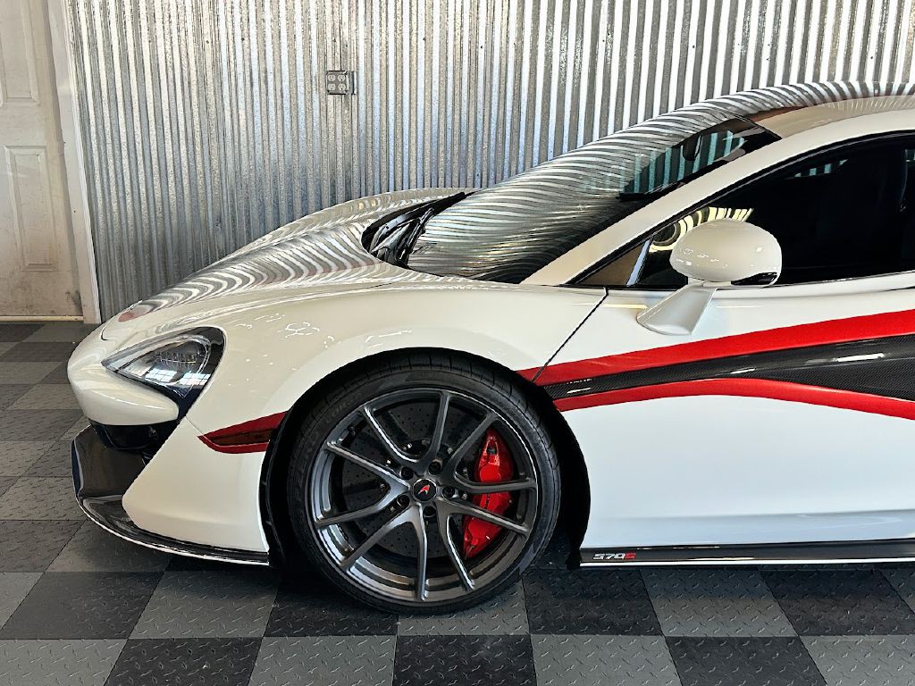 2016 McLaren 570S Image 14