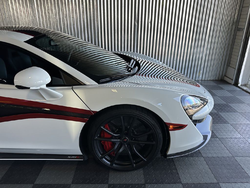 2016 McLaren 570S Image 21