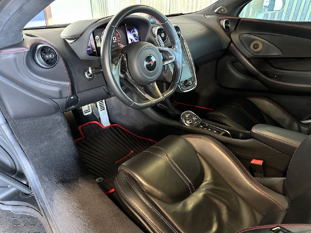 2016 McLaren 570S Image 31