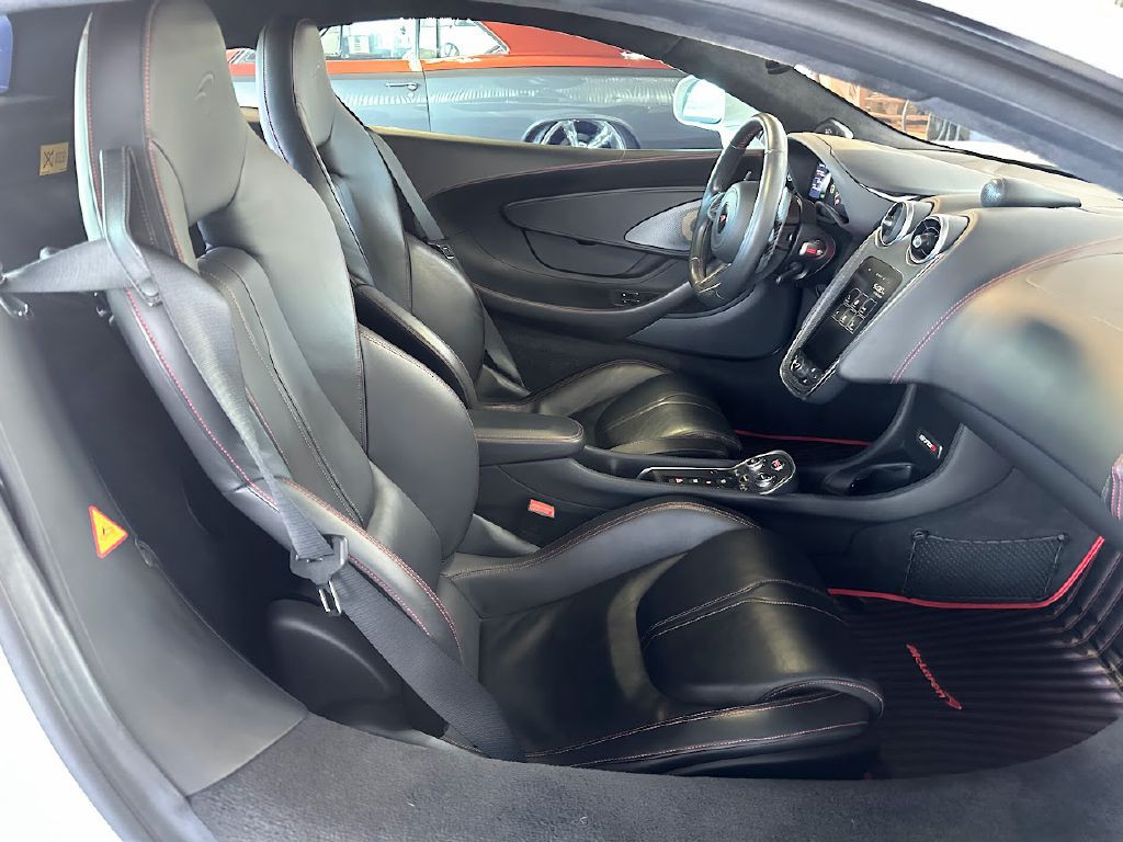 2016 McLaren 570S Image 34