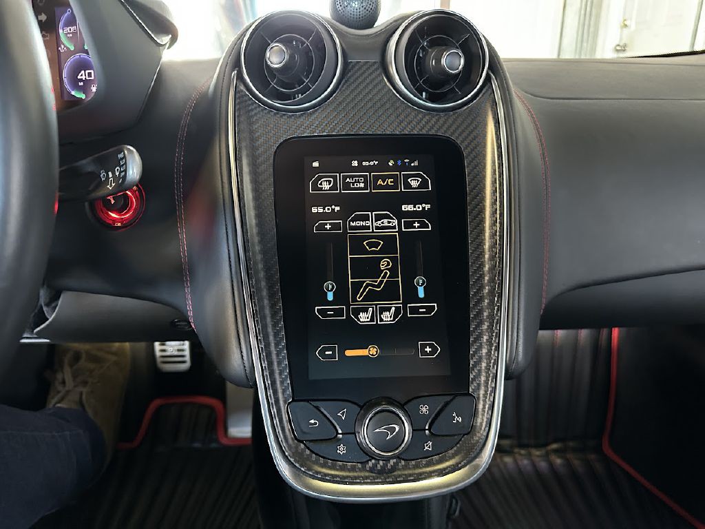 2016 McLaren 570S Image 43