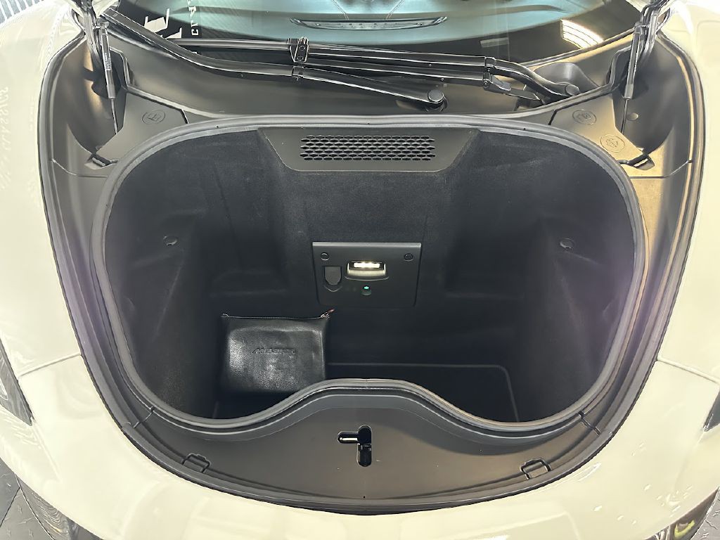 2016 McLaren 570S Image 49