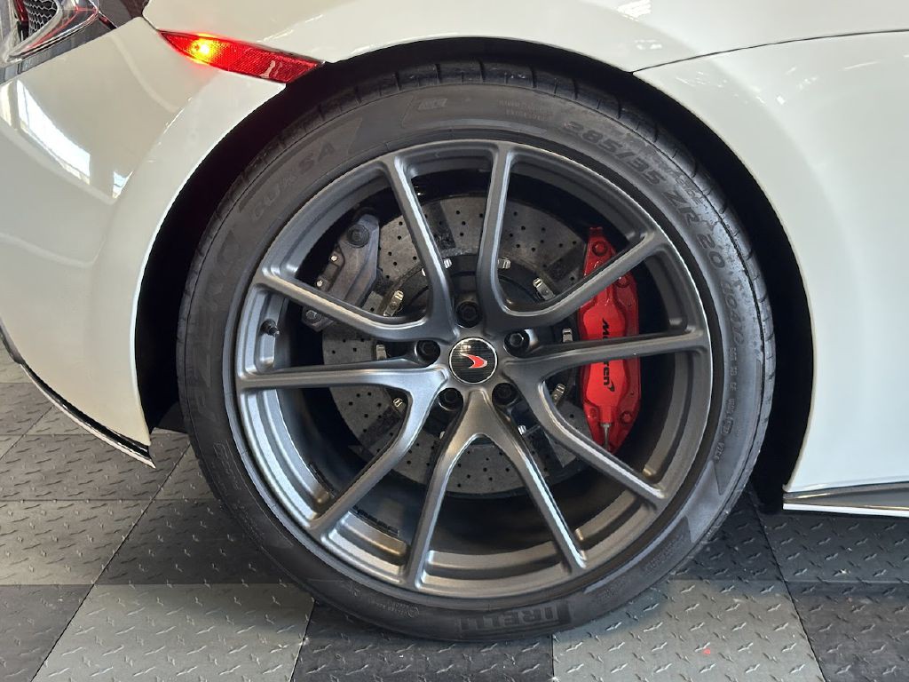 2016 McLaren 570S Image 56