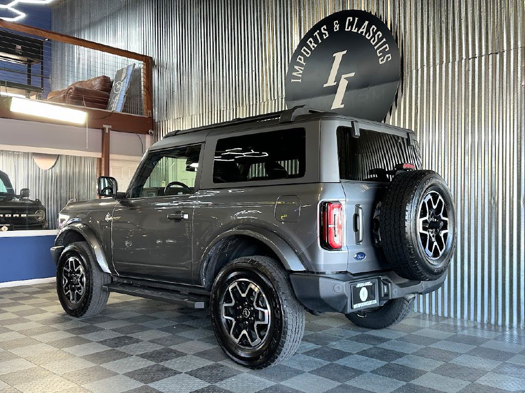 2023 Ford Bronco Image 3