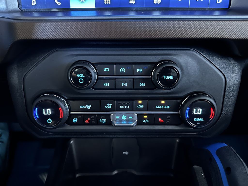 2023 Ford Bronco Image 24