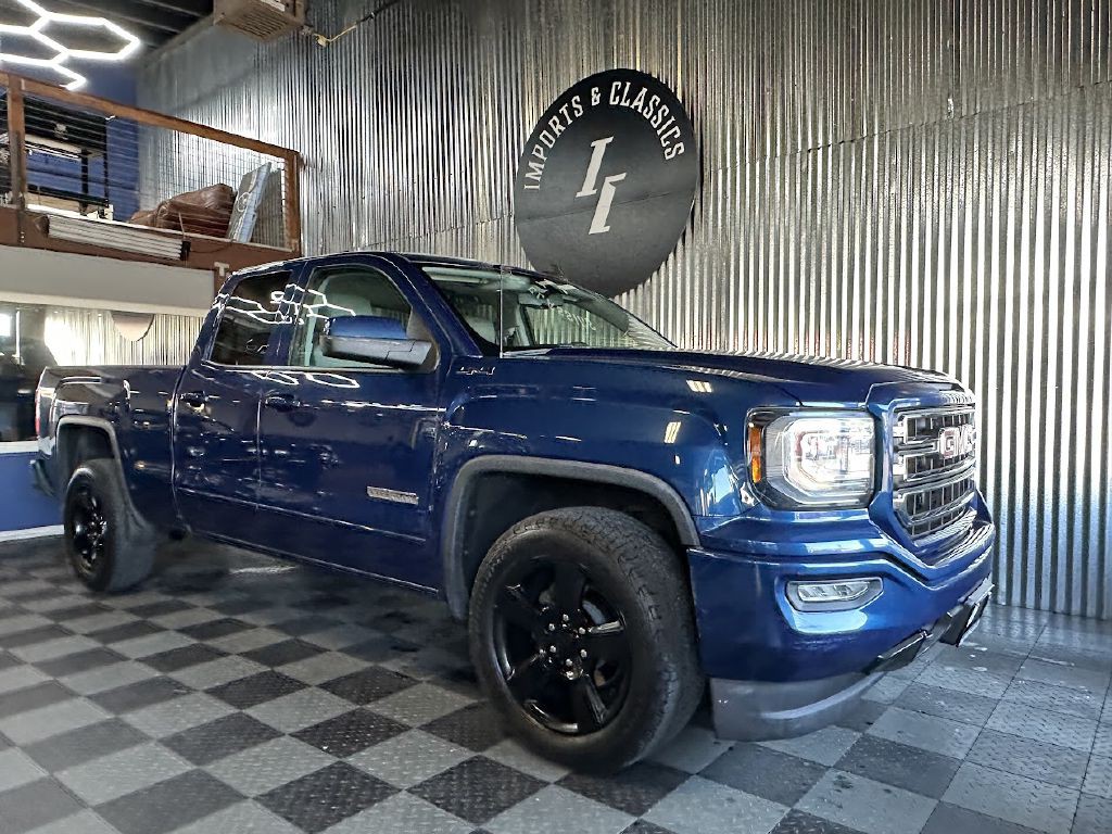 2018 GMC Sierra Image 2