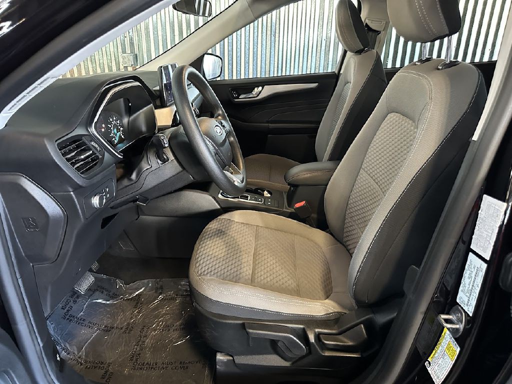 2021 Ford Escape Image 11