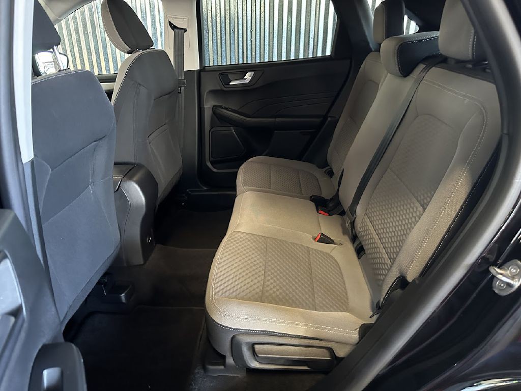 2021 Ford Escape Image 15