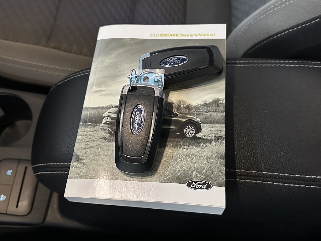 2021 Ford Escape Image 27