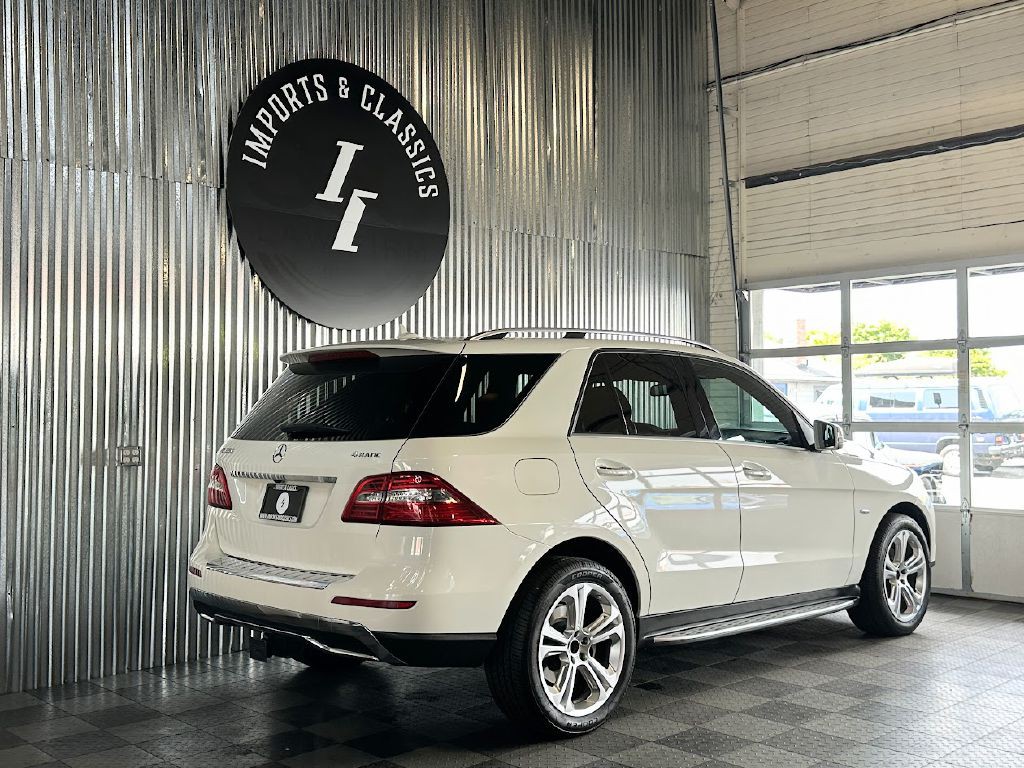 2012 Mercedes-Benz M-Class Image 3