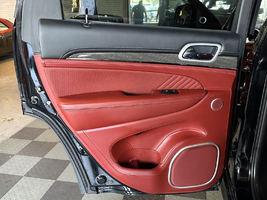 2018 Jeep Grand Cherokee Image 32