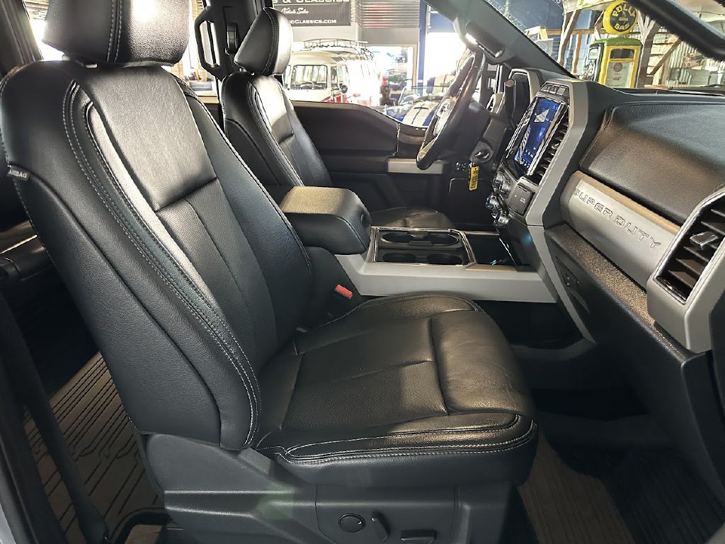 2022 Ford F-350 Image 13