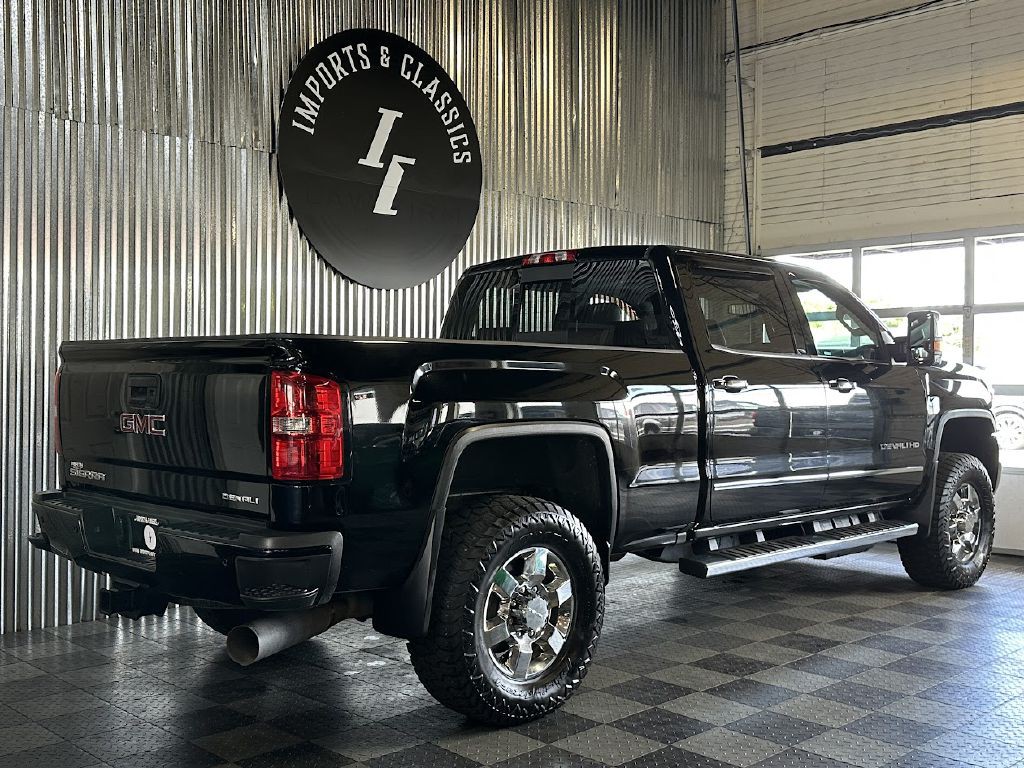 2019 GMC Sierra Image 3