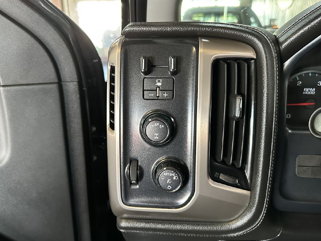 2019 GMC Sierra Image 26