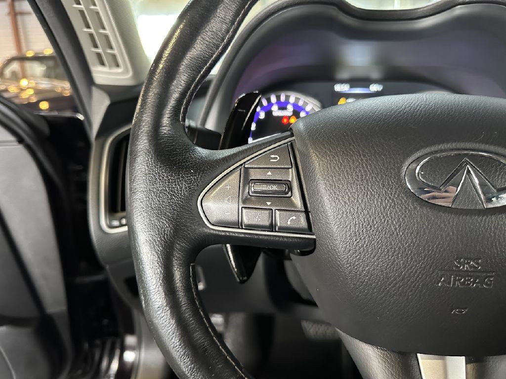 2015 INFINITI Q50 Image 18
