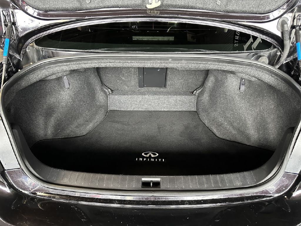 2015 INFINITI Q50 Image 27