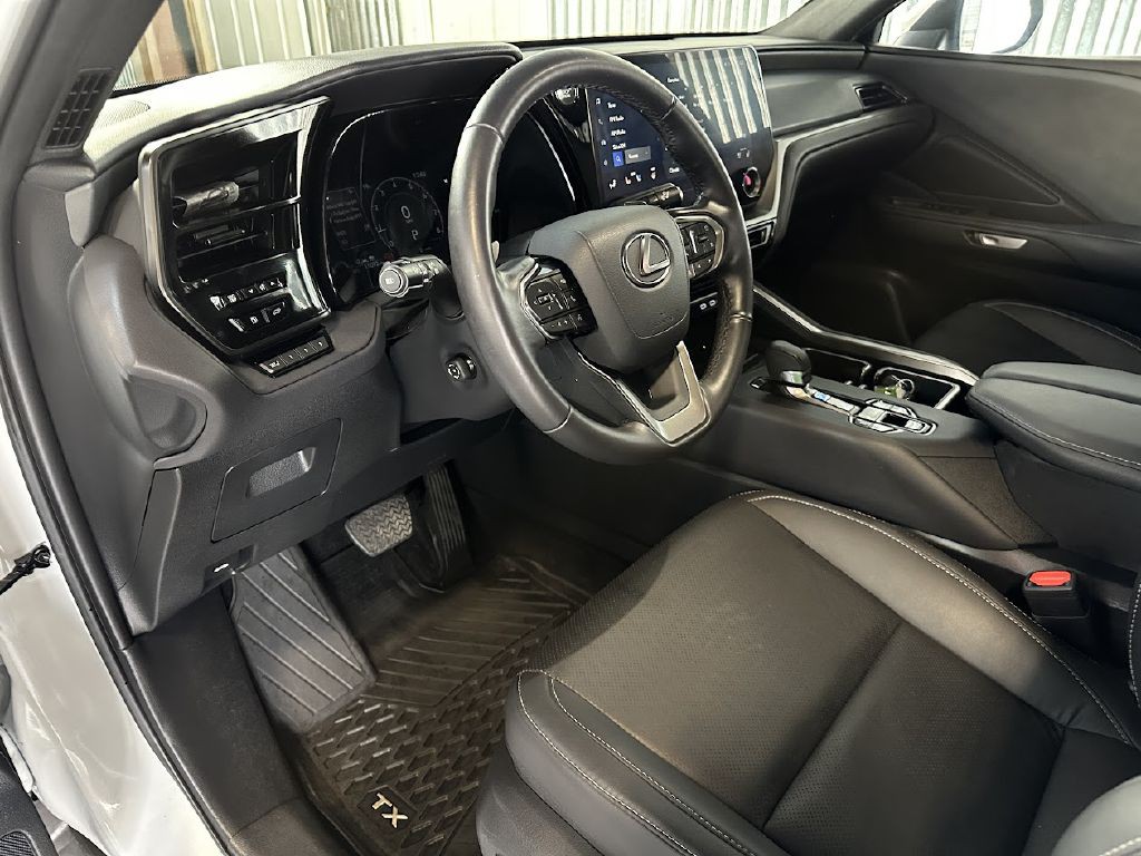 2024 Lexus TX Image 10