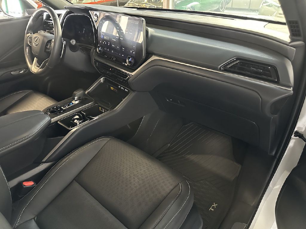 2024 Lexus TX Image 12
