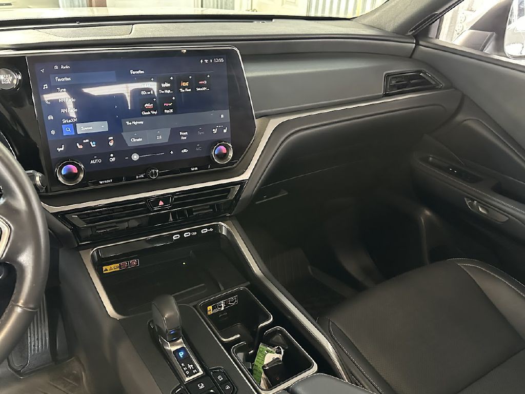 2024 Lexus TX Image 14