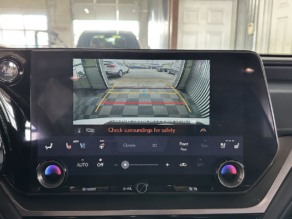 2024 Lexus TX Image 25