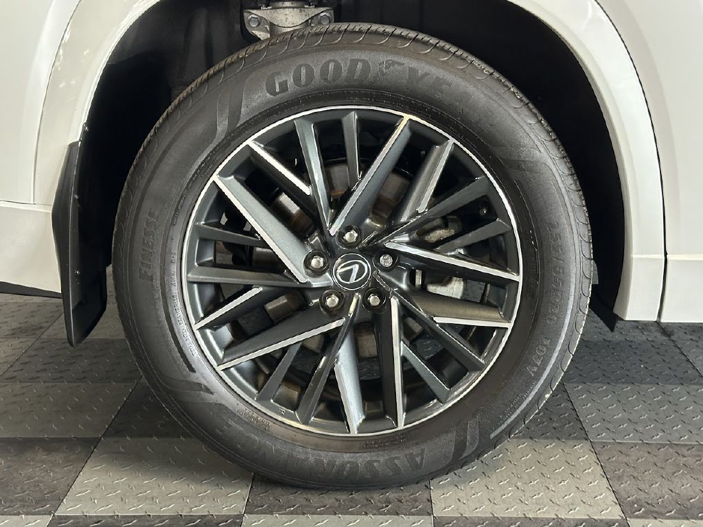 2024 Lexus TX Image 36