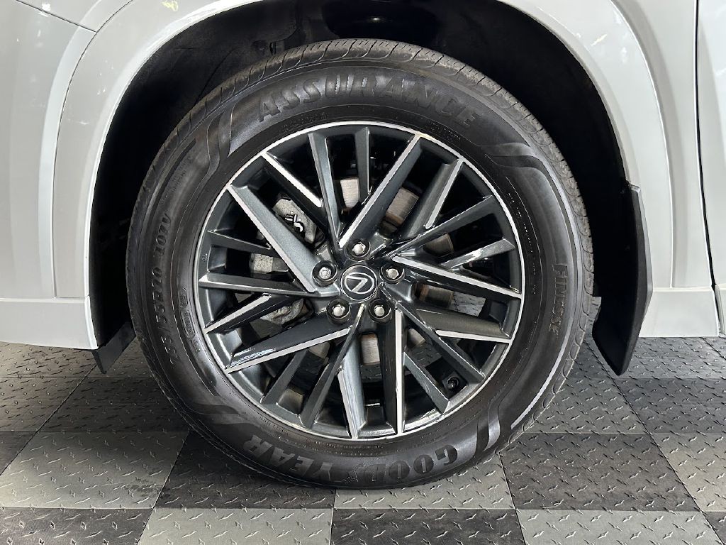 2024 Lexus TX Image 38