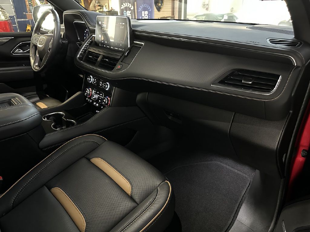 2022 GMC Yukon Image 12