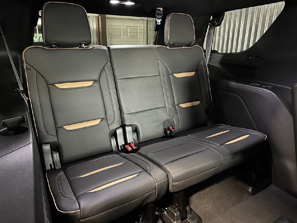 2022 GMC Yukon Image 18