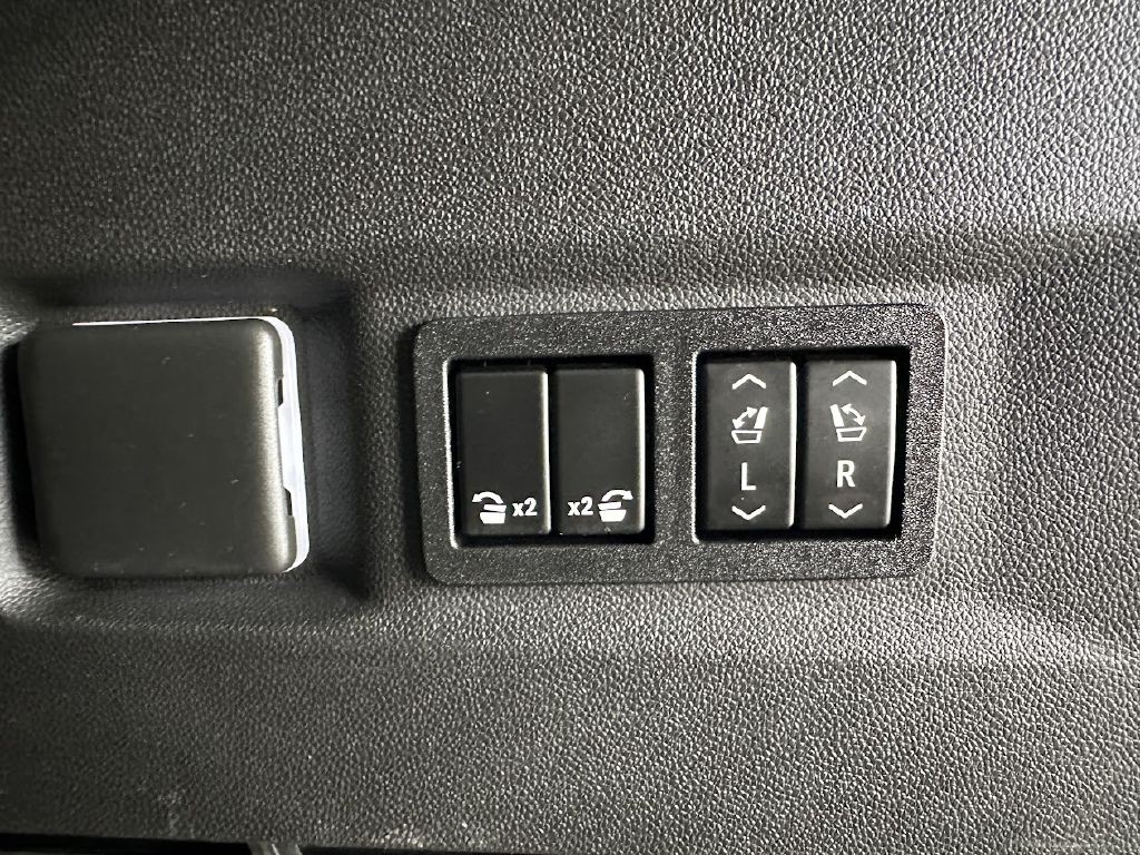 2022 GMC Yukon Image 27