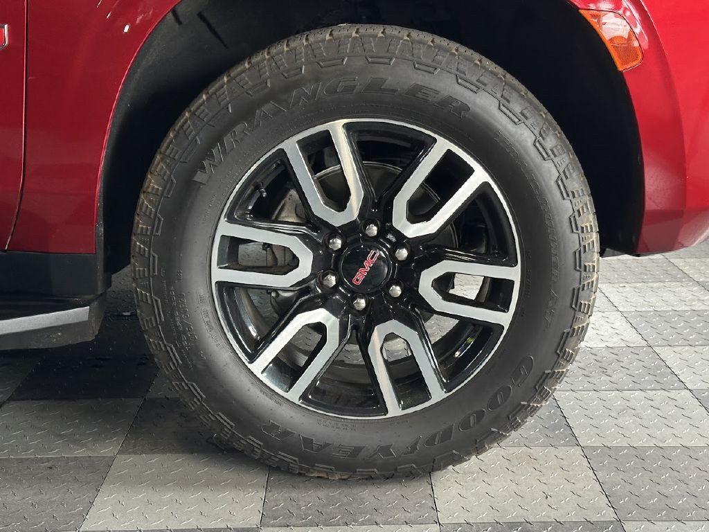 2022 GMC Yukon Image 35