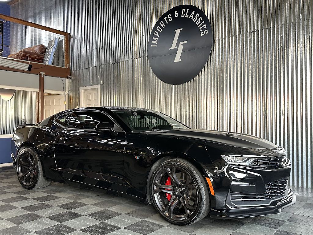 2021 Chevrolet Camaro Image 2