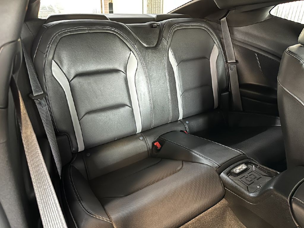 2021 Chevrolet Camaro Image 13