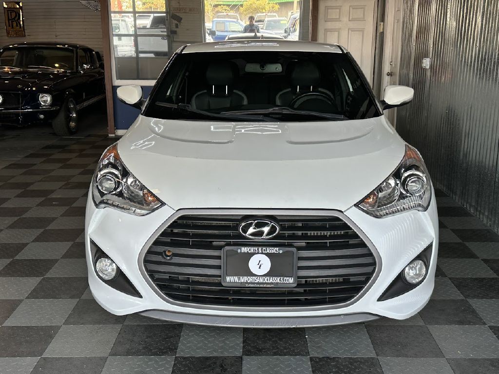 2016 Hyundai Veloster Image 5