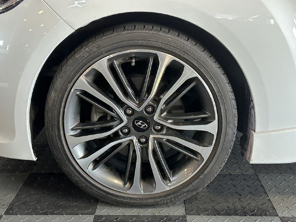 2016 Hyundai Veloster Image 27